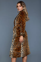 Cargar imagen en el visor de la galería, 2071 Leopard Robe